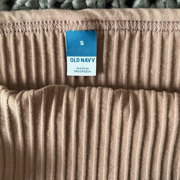 Old Navy Women's Ribbed Tank Top - Espresso - Picture 4 of 6
